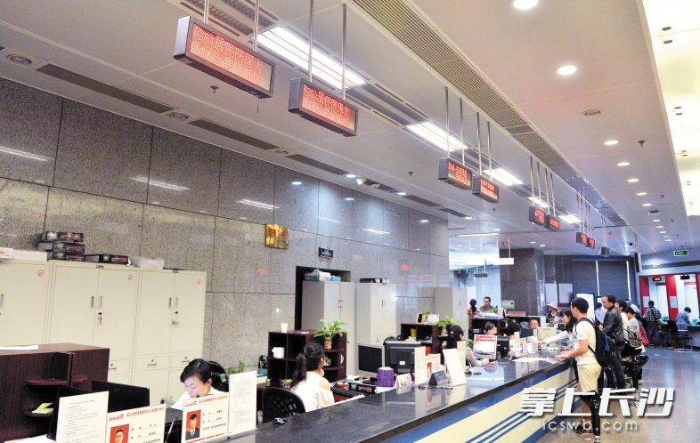 贵港同城24小时医保提取(同城医保卡转移怎么办理)