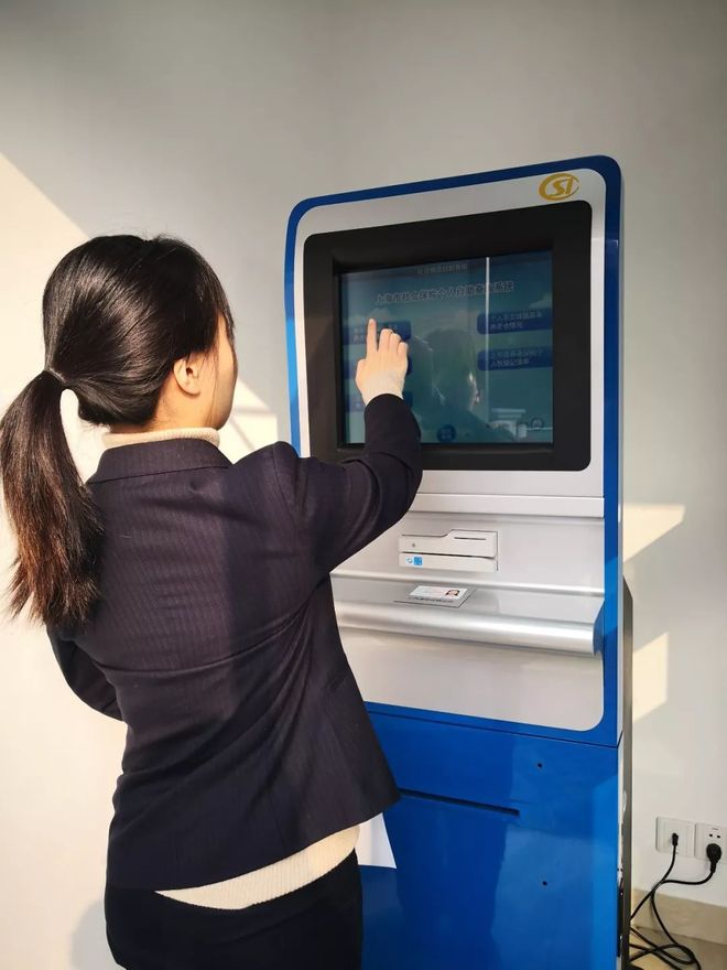 贵港24小时套医保卡回收(24小时套医保卡回收什么意思)